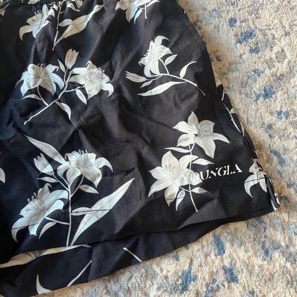 YoungLA paradise short black new small - Picture 3 of 4